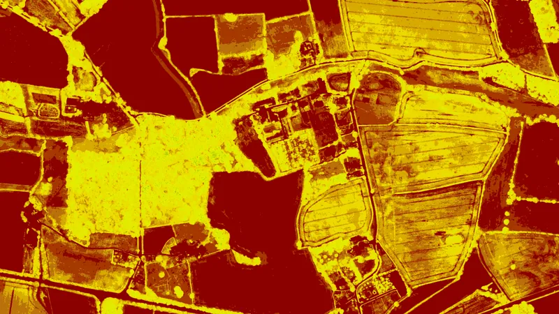 Dynamic NDVI™ in England, drawn over satellite imagery