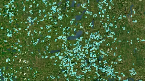 Fish & Wildlife Areas in New Mexico, drawn over satellite imagery